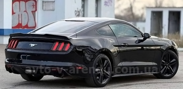 Оренда авто Ford Mustang GT 2.3 чорний кабріолет з водієм. Прокат кабріолета Форд Мустанг GT 2.3 без водія у Києві