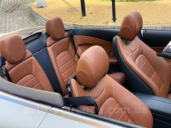 Оренда авто Mercedes Benz C300  кабріолет з водієм. Прокат кабріолета Мерседес C300 без водія у Києві