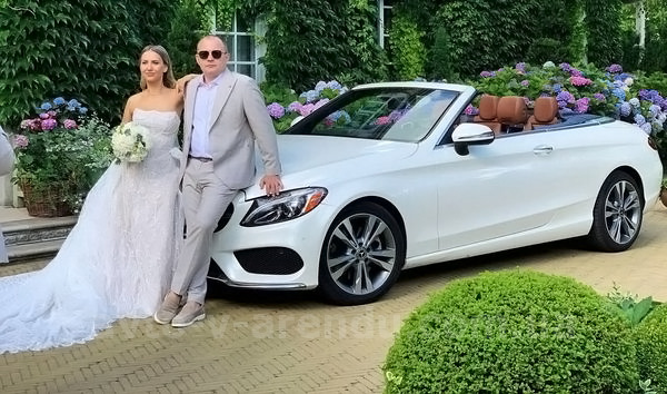 Оренда авто Mercedes Benz C300  кабріолет з водієм. Прокат кабріолета Мерседес C300 без водія у Києві
