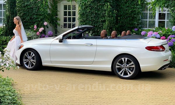 Оренда авто Mercedes Benz C300  кабріолет з водієм. Прокат кабріолета Мерседес C300 без водія у Києві