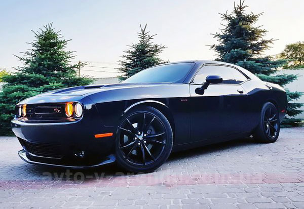 Оренда авто Dodge Challenger black з водієм у Києві