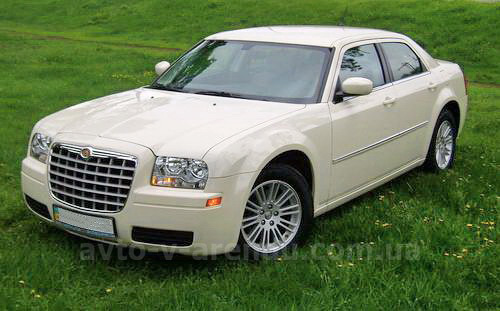 Оренда авто з водієм Chrysler 300C світлий айворі