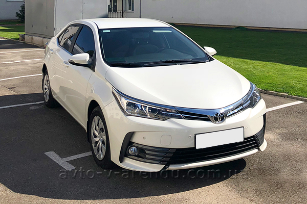 Оренда авто з водієм у Києві Toyota Corolla 2018 біла