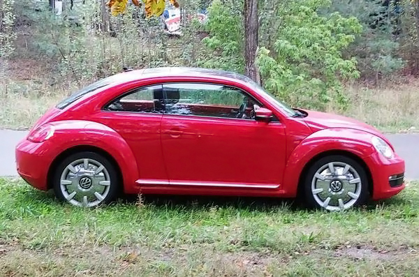 Оренда авто Volkswagen Beetle red з водієм у Києві