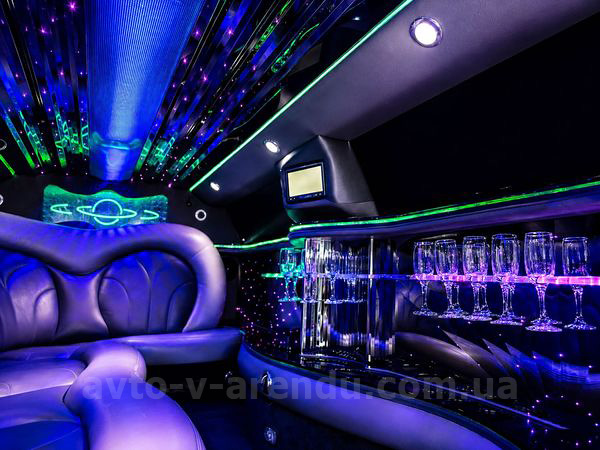 Прокат лімузина Chrysler 300C Rolls-Royse Phantom Galaxy