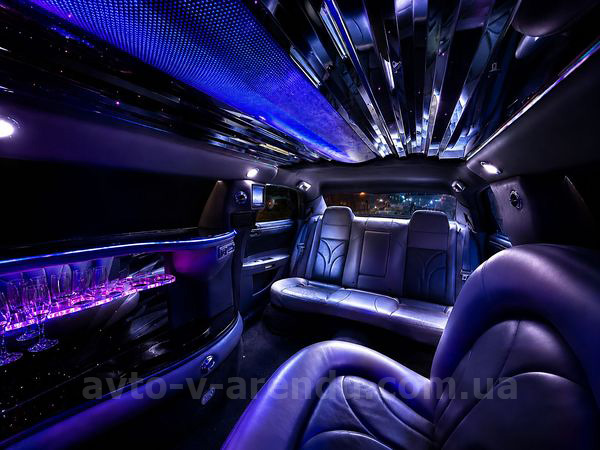 Прокат лімузина Chrysler 300C Rolls-Royse Phantom Galaxy
