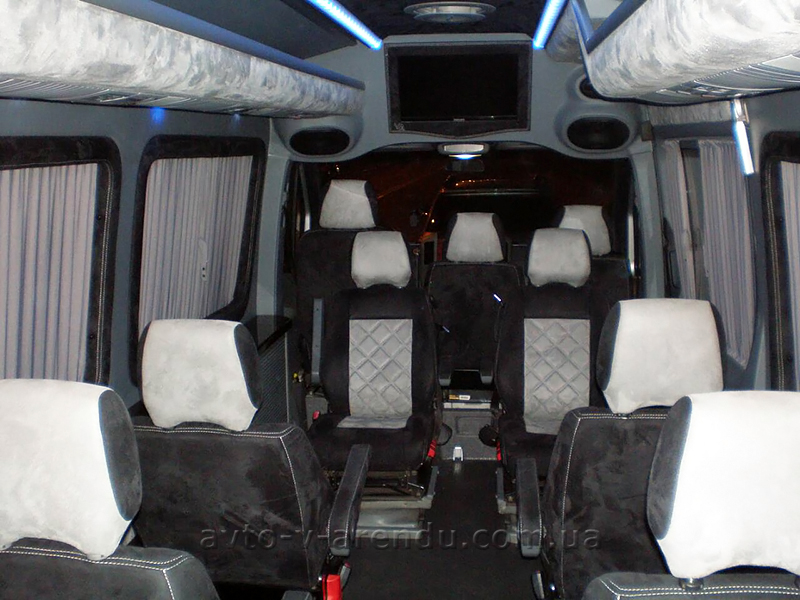 Оренда мікроавтобуса з водієм у Києві Mercedes Sprinter silver на 12 місць
