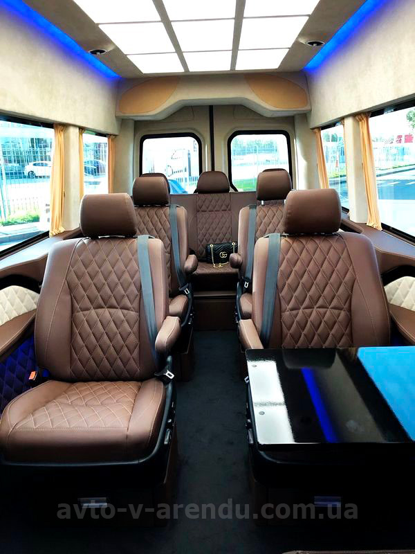 Оренда віп мікроавтобуса Mercedes Sprinter VIP білий на 8 місць з водієм і без водія у Києві