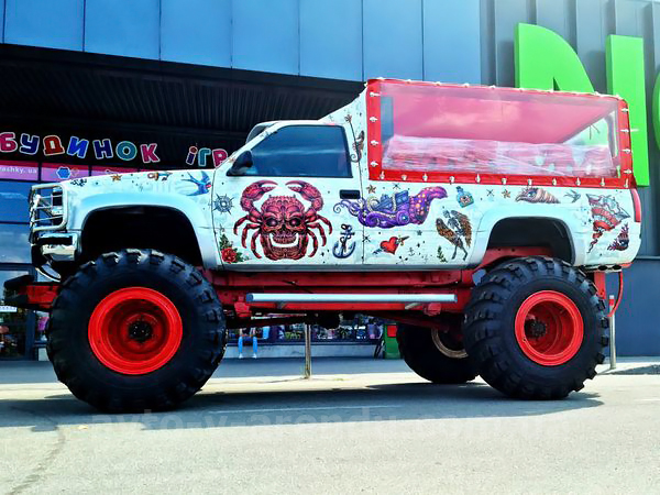 Оренда Party Bus Паті Бас Monster Truck «Crab» у Києві