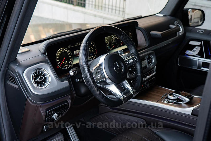Оренда позашляховика Mercedes-Benz Gelandewagen G63 AMG кубик з водієм у Києві. Прокат авто Mercedes-Benz Gelandewagen G63 AMG без водія у Києві